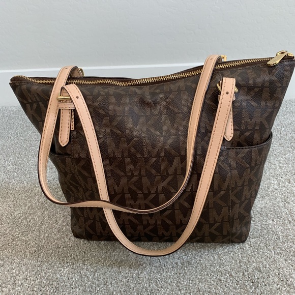 Michael Kors handbag - Picture 2 of 6